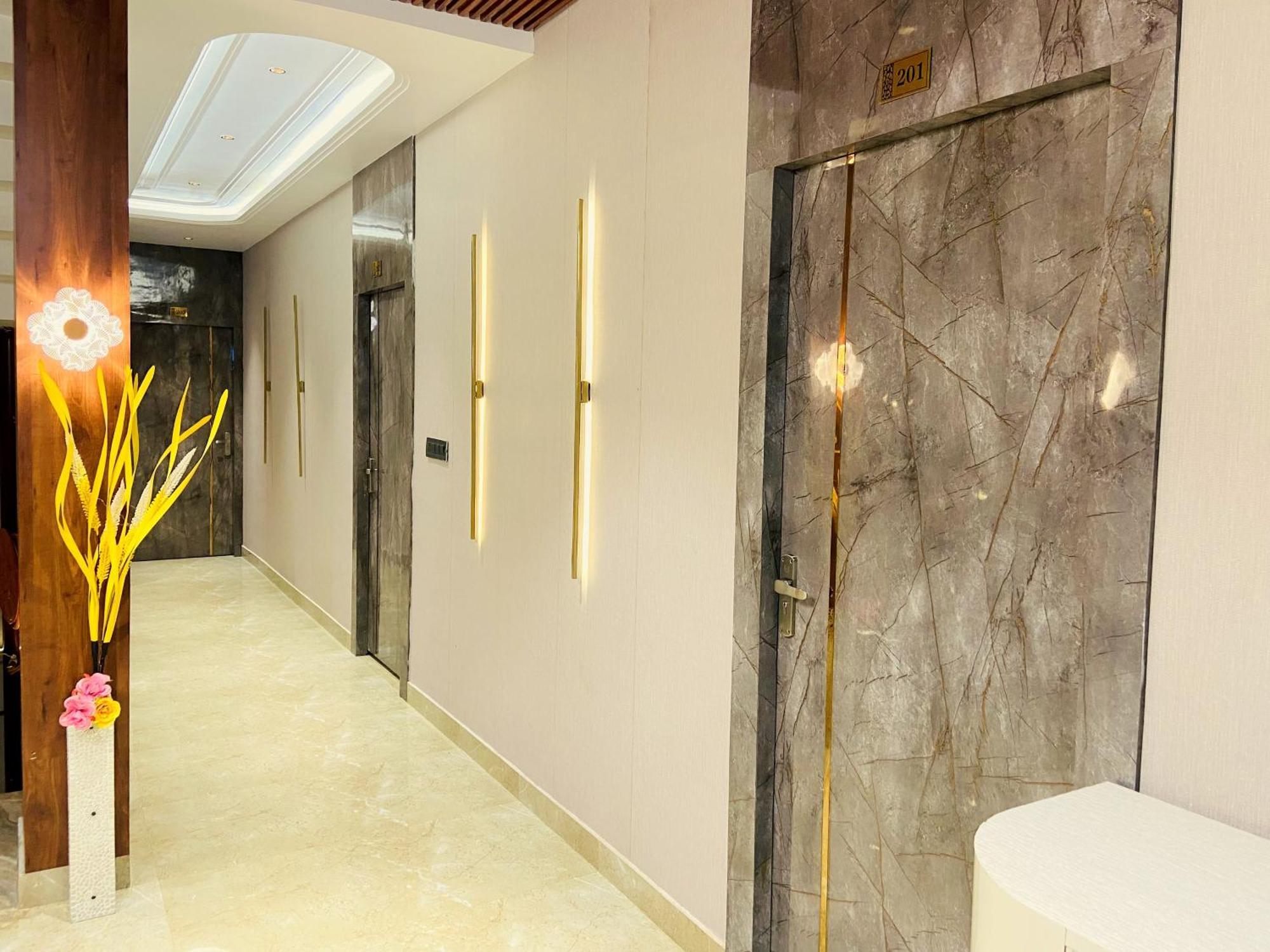 Hotel Krishna Residency Bareilly Exterior foto