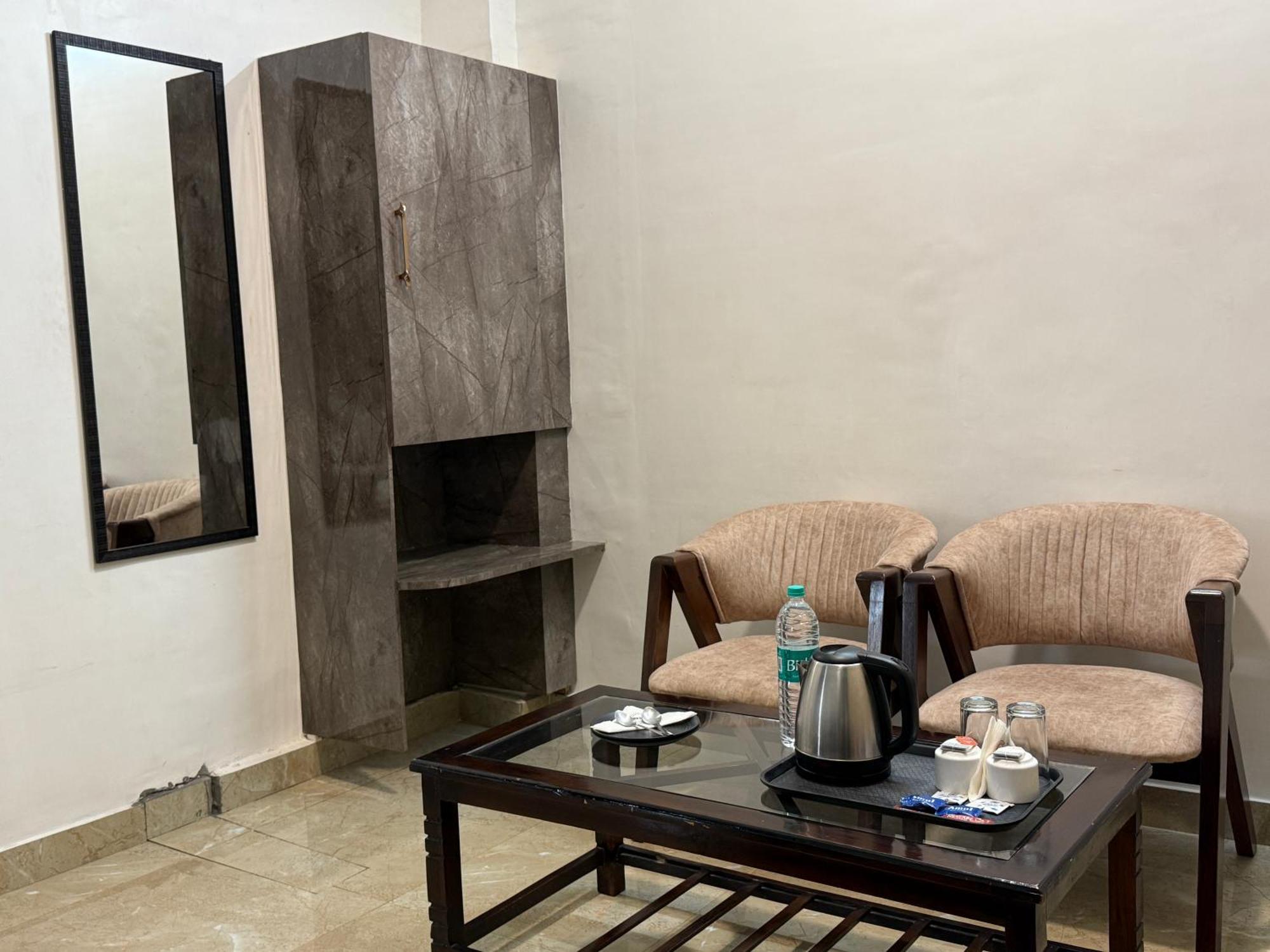 Hotel Krishna Residency Bareilly Exterior foto